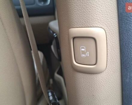 Киа Карнивал, объемом двигателя 2.2 л и пробегом 134 тыс. км за 28900 $, фото 61 на Automoto.ua