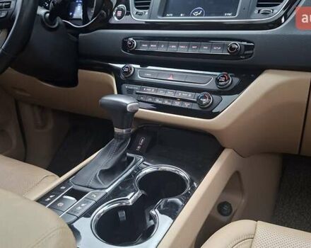 Киа Карнивал, объемом двигателя 2.2 л и пробегом 134 тыс. км за 28900 $, фото 25 на Automoto.ua