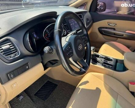 Киа Карнивал, объемом двигателя 2.2 л и пробегом 71 тыс. км за 26500 $, фото 9 на Automoto.ua