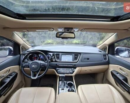Киа Карнивал, объемом двигателя 2.2 л и пробегом 134 тыс. км за 28900 $, фото 1 на Automoto.ua