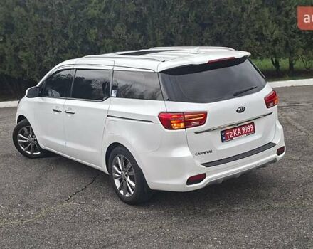 Киа Карнивал, объемом двигателя 2.2 л и пробегом 134 тыс. км за 28900 $, фото 6 на Automoto.ua