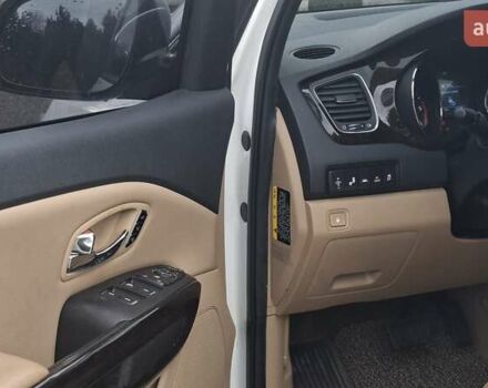 Киа Карнивал, объемом двигателя 2.2 л и пробегом 134 тыс. км за 28900 $, фото 51 на Automoto.ua