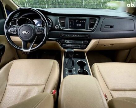 Киа Карнивал, объемом двигателя 2.2 л и пробегом 78 тыс. км за 25500 $, фото 18 на Automoto.ua