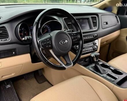 Киа Карнивал, объемом двигателя 2.2 л и пробегом 78 тыс. км за 25500 $, фото 17 на Automoto.ua