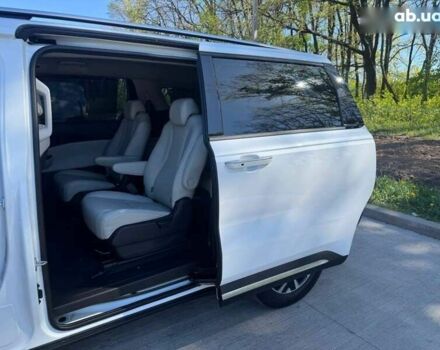 Киа Карнивал, объемом двигателя 2.2 л и пробегом 61 тыс. км за 47500 $, фото 6 на Automoto.ua