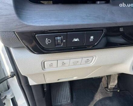 Киа Карнивал, объемом двигателя 2.2 л и пробегом 61 тыс. км за 47500 $, фото 13 на Automoto.ua