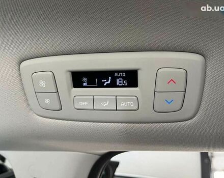 Киа Карнивал, объемом двигателя 2.2 л и пробегом 33 тыс. км за 46500 $, фото 21 на Automoto.ua