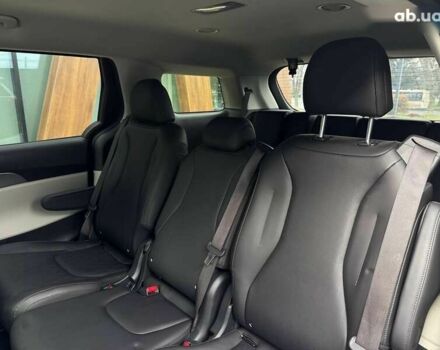 Киа Карнивал, объемом двигателя 3.5 л и пробегом 39 тыс. км за 26500 $, фото 23 на Automoto.ua