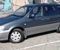 Серый Киа Карнивал, объемом двигателя 2.9 л и пробегом 315 тыс. км за 3700 $, фото 1 на Automoto.ua