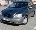 Серый Киа Карнивал, объемом двигателя 2.9 л и пробегом 315 тыс. км за 3700 $, фото 1 на Automoto.ua