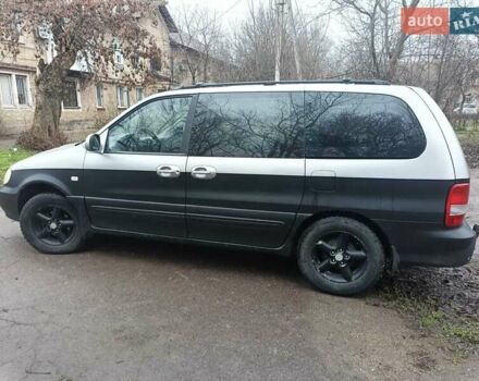 Серый Киа Карнивал, объемом двигателя 2.9 л и пробегом 348 тыс. км за 4300 $, фото 1 на Automoto.ua