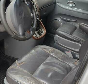 Серый Киа Карнивал, объемом двигателя 2.9 л и пробегом 270 тыс. км за 3450 $, фото 7 на Automoto.ua