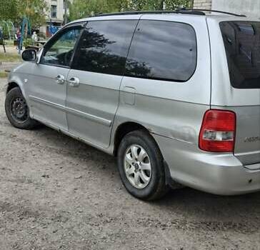 Серый Киа Карнивал, объемом двигателя 2.9 л и пробегом 270 тыс. км за 3450 $, фото 3 на Automoto.ua