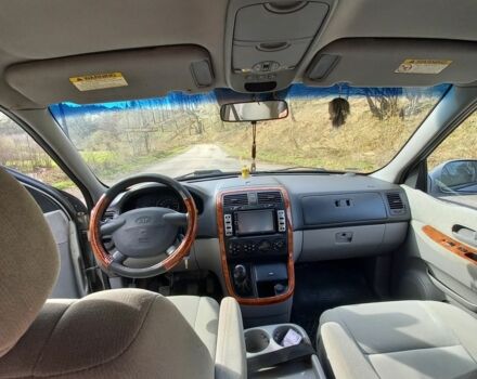 Серый Киа Карнивал, объемом двигателя 2.9 л и пробегом 147 тыс. км за 4709 $, фото 2 на Automoto.ua