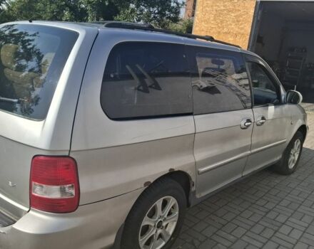 Серый Киа Карнивал, объемом двигателя 2.9 л и пробегом 318 тыс. км за 2021 $, фото 5 на Automoto.ua