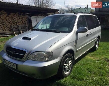 Серый Киа Карнивал, объемом двигателя 2.9 л и пробегом 390 тыс. км за 4800 $, фото 3 на Automoto.ua