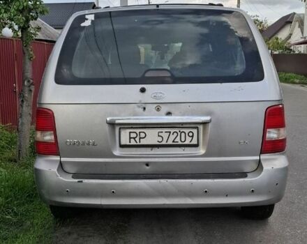 Серый Киа Карнивал, объемом двигателя 2.9 л и пробегом 340 тыс. км за 2129 $, фото 1 на Automoto.ua