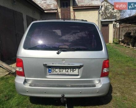 Серый Киа Карнивал, объемом двигателя 2.9 л и пробегом 390 тыс. км за 4800 $, фото 5 на Automoto.ua