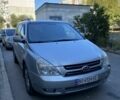 Сірий Кіа Карнівал, об'ємом двигуна 2.9 л та пробігом 310 тис. км за 5600 $, фото 1 на Automoto.ua