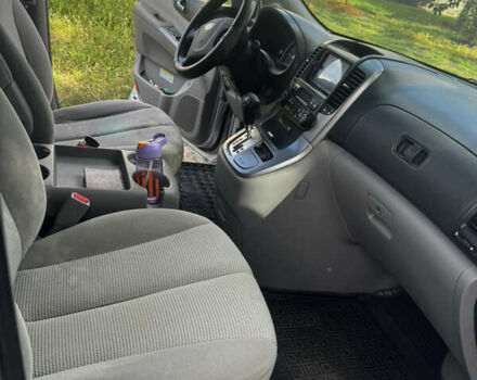 Серый Киа Карнивал, объемом двигателя 2.9 л и пробегом 245 тыс. км за 8200 $, фото 12 на Automoto.ua