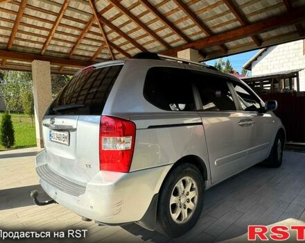 Серый Киа Карнивал, объемом двигателя 2.9 л и пробегом 180 тыс. км за 6500 $, фото 5 на Automoto.ua