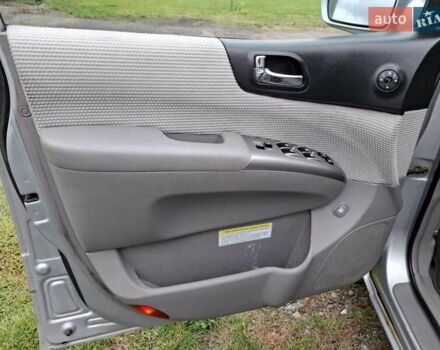 Серый Киа Карнивал, объемом двигателя 2.9 л и пробегом 336 тыс. км за 6300 $, фото 10 на Automoto.ua