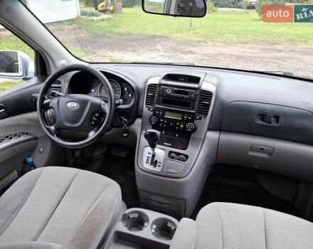 Серый Киа Карнивал, объемом двигателя 2.9 л и пробегом 336 тыс. км за 6300 $, фото 5 на Automoto.ua