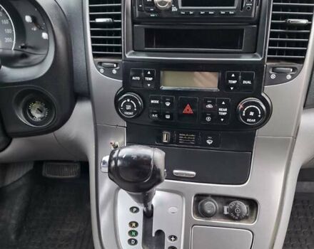 Серый Киа Карнивал, объемом двигателя 2.9 л и пробегом 336 тыс. км за 6300 $, фото 4 на Automoto.ua