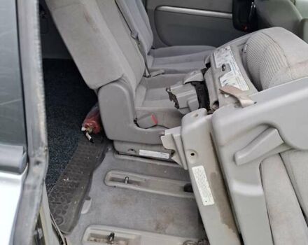 Серый Киа Карнивал, объемом двигателя 2.9 л и пробегом 336 тыс. км за 6300 $, фото 17 на Automoto.ua