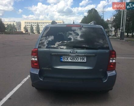 Серый Киа Карнивал, объемом двигателя 2.9 л и пробегом 292 тыс. км за 6500 $, фото 4 на Automoto.ua