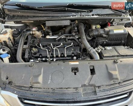 Серый Киа Карнивал, объемом двигателя 0 л и пробегом 239 тыс. км за 4300 $, фото 7 на Automoto.ua