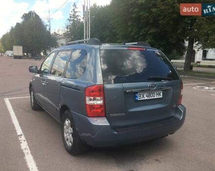 Серый Киа Карнивал, объемом двигателя 2.9 л и пробегом 292 тыс. км за 6500 $, фото 7 на Automoto.ua