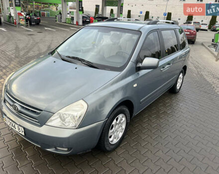 Серый Киа Карнивал, объемом двигателя 2.9 л и пробегом 354 тыс. км за 5450 $, фото 3 на Automoto.ua