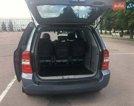 Серый Киа Карнивал, объемом двигателя 2.9 л и пробегом 292 тыс. км за 6500 $, фото 5 на Automoto.ua