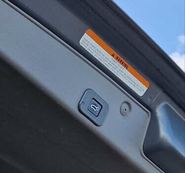 Серый Киа Карнивал, объемом двигателя 2.2 л и пробегом 273 тыс. км за 10800 $, фото 13 на Automoto.ua