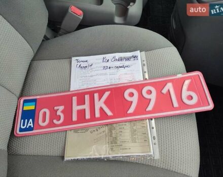 Серый Киа Карнивал, объемом двигателя 2.2 л и пробегом 174 тыс. км за 9999 $, фото 26 на Automoto.ua