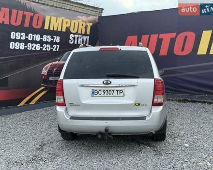 Серый Киа Карнивал, объемом двигателя 2.2 л и пробегом 264 тыс. км за 11000 $, фото 5 на Automoto.ua