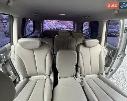 Серый Киа Карнивал, объемом двигателя 2.2 л и пробегом 264 тыс. км за 11000 $, фото 20 на Automoto.ua