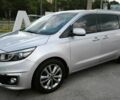 Серый Киа Карнивал, объемом двигателя 2.2 л и пробегом 110 тыс. км за 18000 $, фото 1 на Automoto.ua