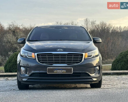Сірий Кіа Карнівал, об'ємом двигуна 2.2 л та пробігом 187 тис. км за 17400 $, фото 1 на Automoto.ua