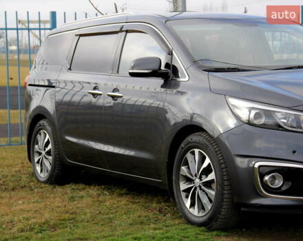 Серый Киа Карнивал, объемом двигателя 2.2 л и пробегом 256 тыс. км за 24800 $, фото 5 на Automoto.ua