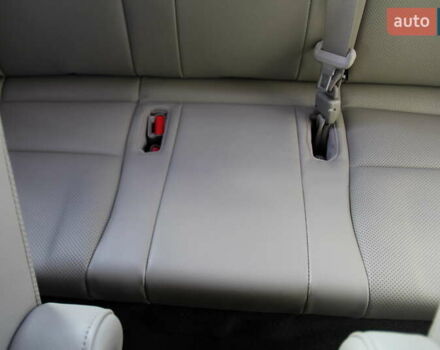 Серый Киа Карнивал, объемом двигателя 2.2 л и пробегом 256 тыс. км за 24800 $, фото 19 на Automoto.ua