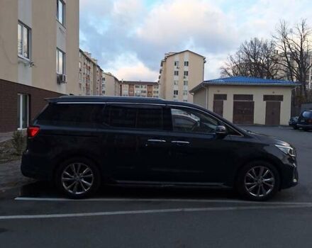 Серый Киа Карнивал, объемом двигателя 2.2 л и пробегом 83 тыс. км за 27000 $, фото 69 на Automoto.ua