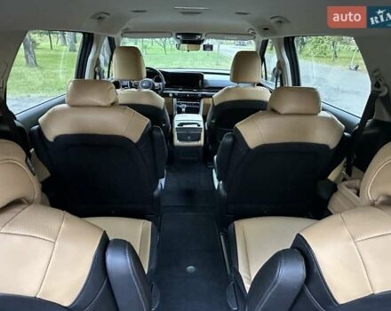 Серый Киа Карнивал, объемом двигателя 2.15 л и пробегом 186 тыс. км за 31500 $, фото 75 на Automoto.ua