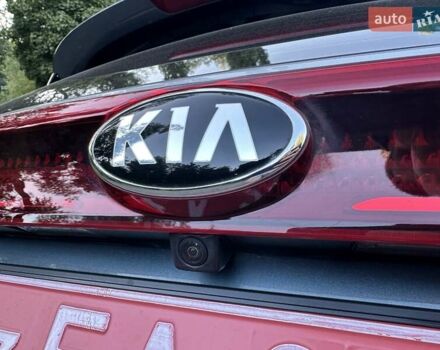Серый Киа Карнивал, объемом двигателя 2.15 л и пробегом 186 тыс. км за 31500 $, фото 76 на Automoto.ua