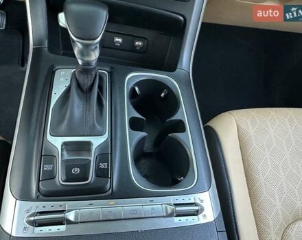Серый Киа Карнивал, объемом двигателя 2.15 л и пробегом 186 тыс. км за 32500 $, фото 50 на Automoto.ua
