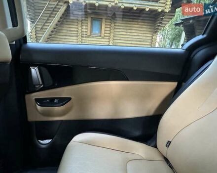 Серый Киа Карнивал, объемом двигателя 2.15 л и пробегом 186 тыс. км за 32500 $, фото 64 на Automoto.ua