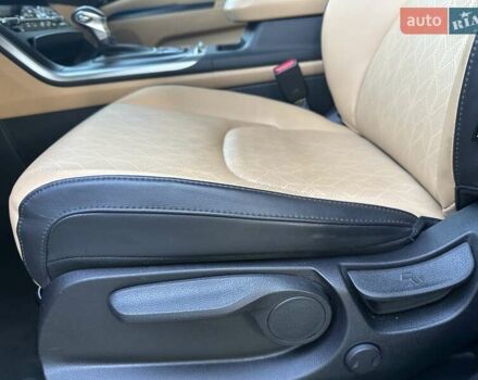 Серый Киа Карнивал, объемом двигателя 2.15 л и пробегом 186 тыс. км за 31500 $, фото 27 на Automoto.ua