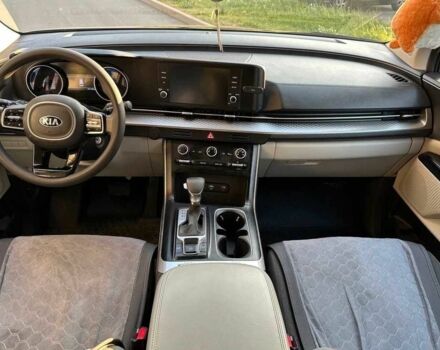 Серый Киа Карнивал, объемом двигателя 2.2 л и пробегом 153 тыс. км за 25000 $, фото 9 на Automoto.ua