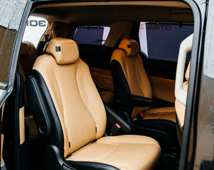 Сірий Кіа Карнівал, об'ємом двигуна 2.2 л та пробігом 147 тис. км за 33999 $, фото 93 на Automoto.ua